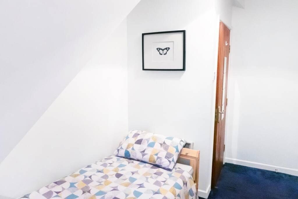 Apartment Up To 9 Close To Centre, Big Tv And Wifi Cardiff Esterno foto