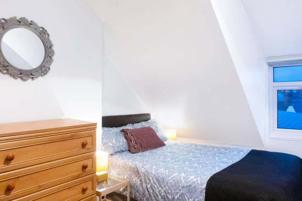 Apartment Up To 9 Close To Centre, Big Tv And Wifi Cardiff Esterno foto